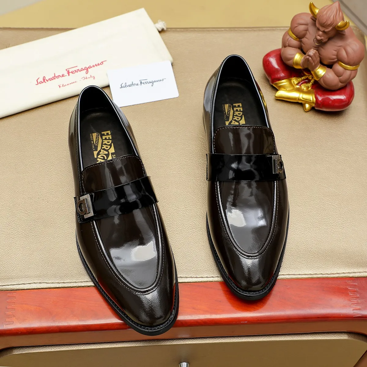 Men's shoes 💰460 Ferragamo [Ferragamo] top imported suit men's shoes 💯Original copy of the official website, product materials: selected imported embossed calfskin + luxury hardware buckle accessories ~ imported water-dyed cow 🐂 leather lining. Strong three-dimensional visual effect, original combination outsole, multiple colors available😘 Size: 39-44 (38.45.46. Customized)
